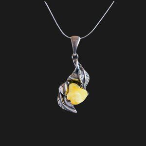 Baltic Butterscotch Amber Rose Pendant Necklace in 925 Sterling Silver